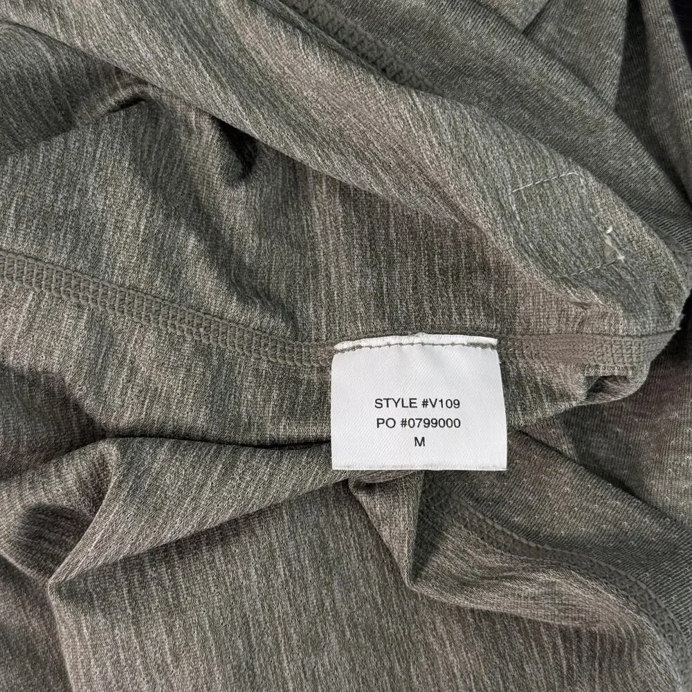 Vuori Shirt Mens Medium Tradewind Performance T-Shirt Pocket Tee Activewear M - Picture 3 of 8